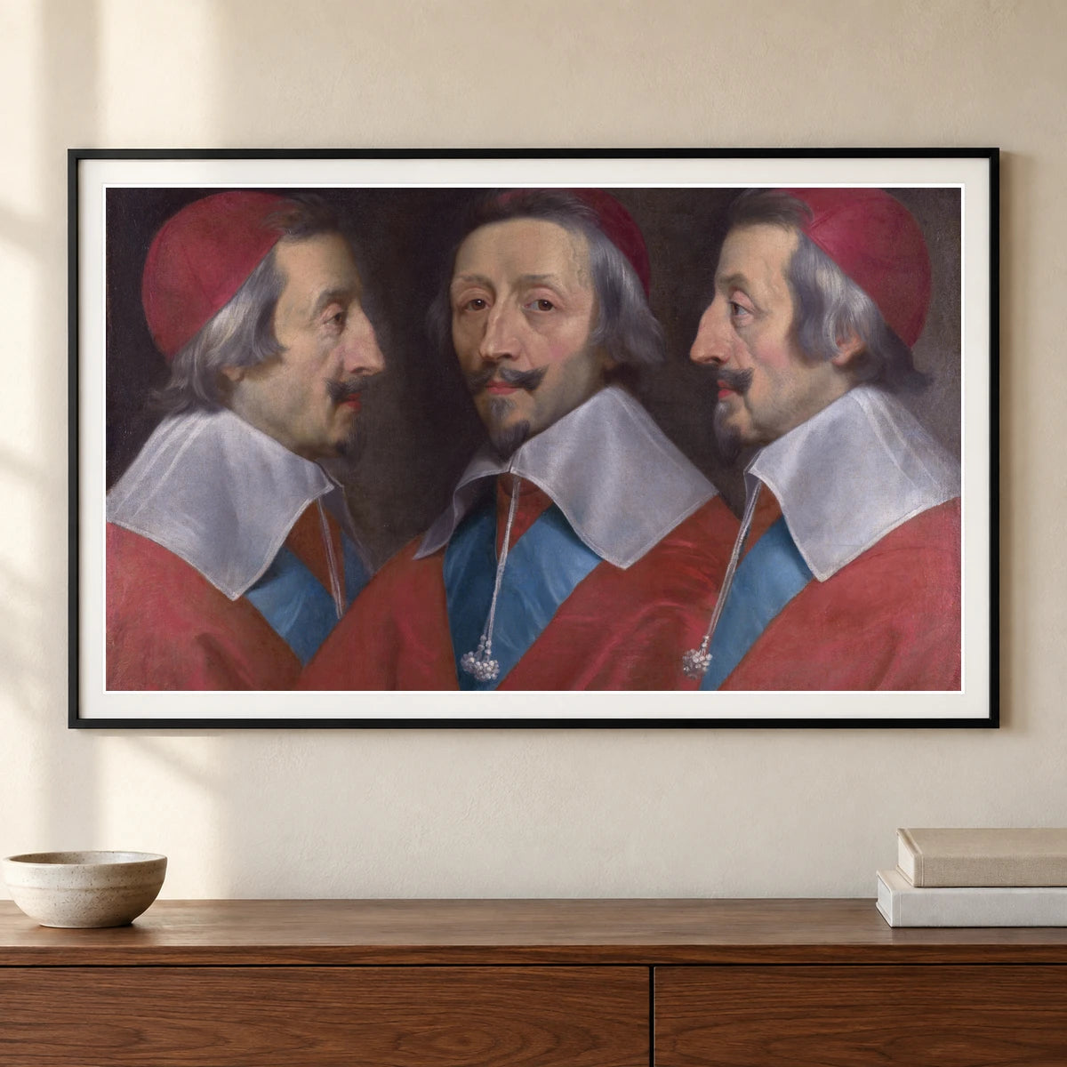 Hier Wird Das Gesicht Des Kardinals Von Allen Seiten Auf Einem Bild Dargestellt — Classical Art shown in a styled interior